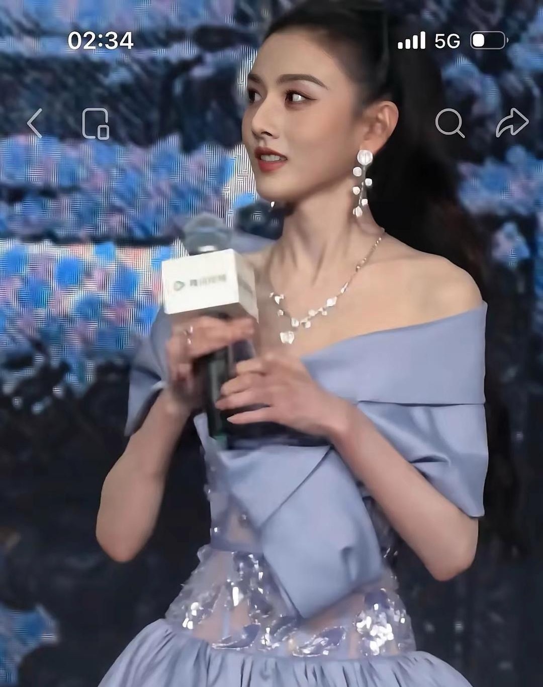 宋祖儿现在好瘦已经是皮包骨的程度了