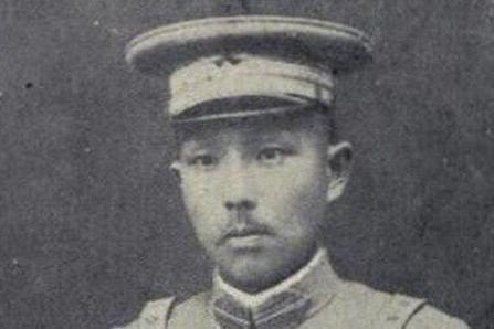 1949年，身为重庆市市长的杨森，命人秘密将自己的亲侄女带到一处偏僻的林场，用白