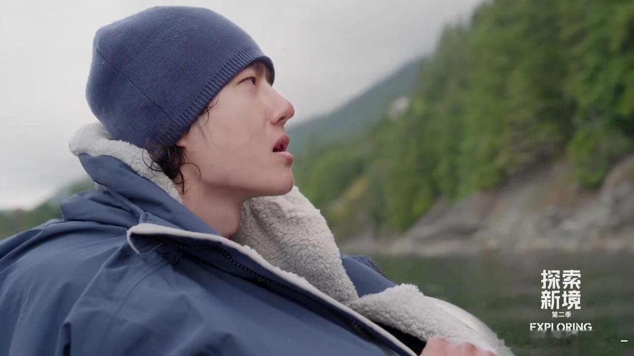 王一博这个表情一出就知道他胜负欲上来了