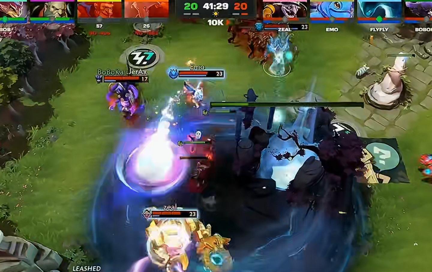 另一场同开的LastChance淘汰赛，YB抓住对面大哥剑圣无法买活的机会强势