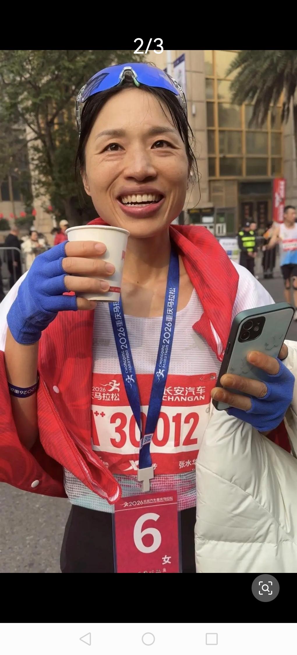 1月18日，重庆马拉松的赛道上，出现了一个熟悉的身影——
