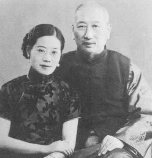 1900年，连生两女的朱环佩再次怀孕，丈夫：“再生女儿我就纳妾，”谁料，生下