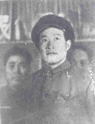 1964年，毛主席去看望抗美援朝中奇袭白虎团的英雄排长，发现其还是副连长，还被列