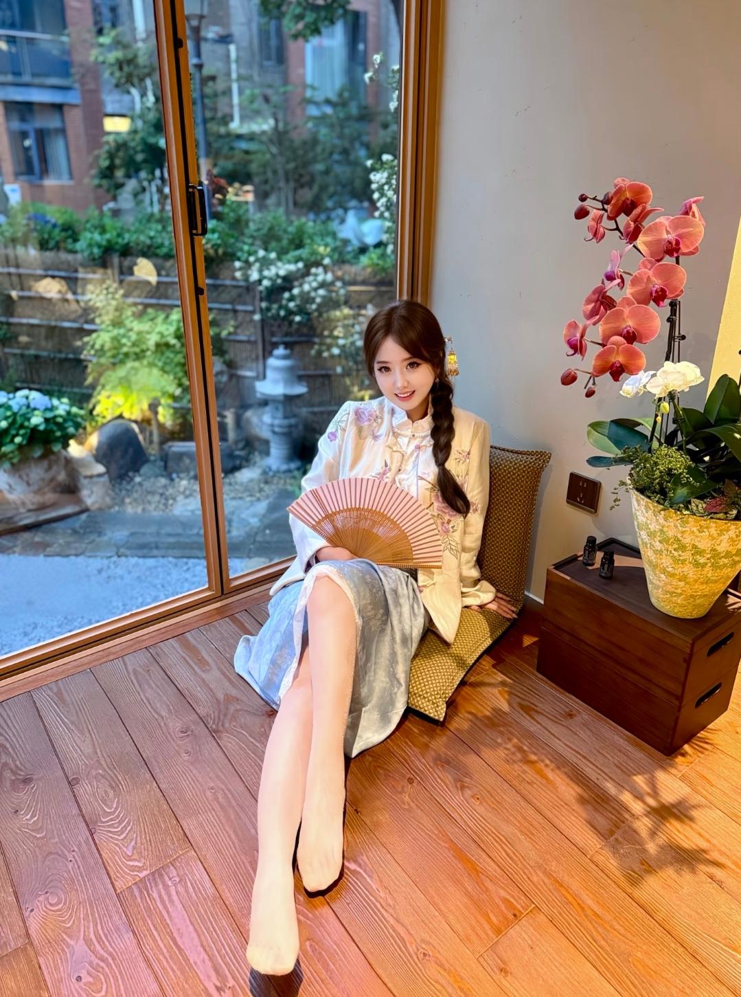 谁能懂这个少妇的魅力？美女少妇高清美女袜子