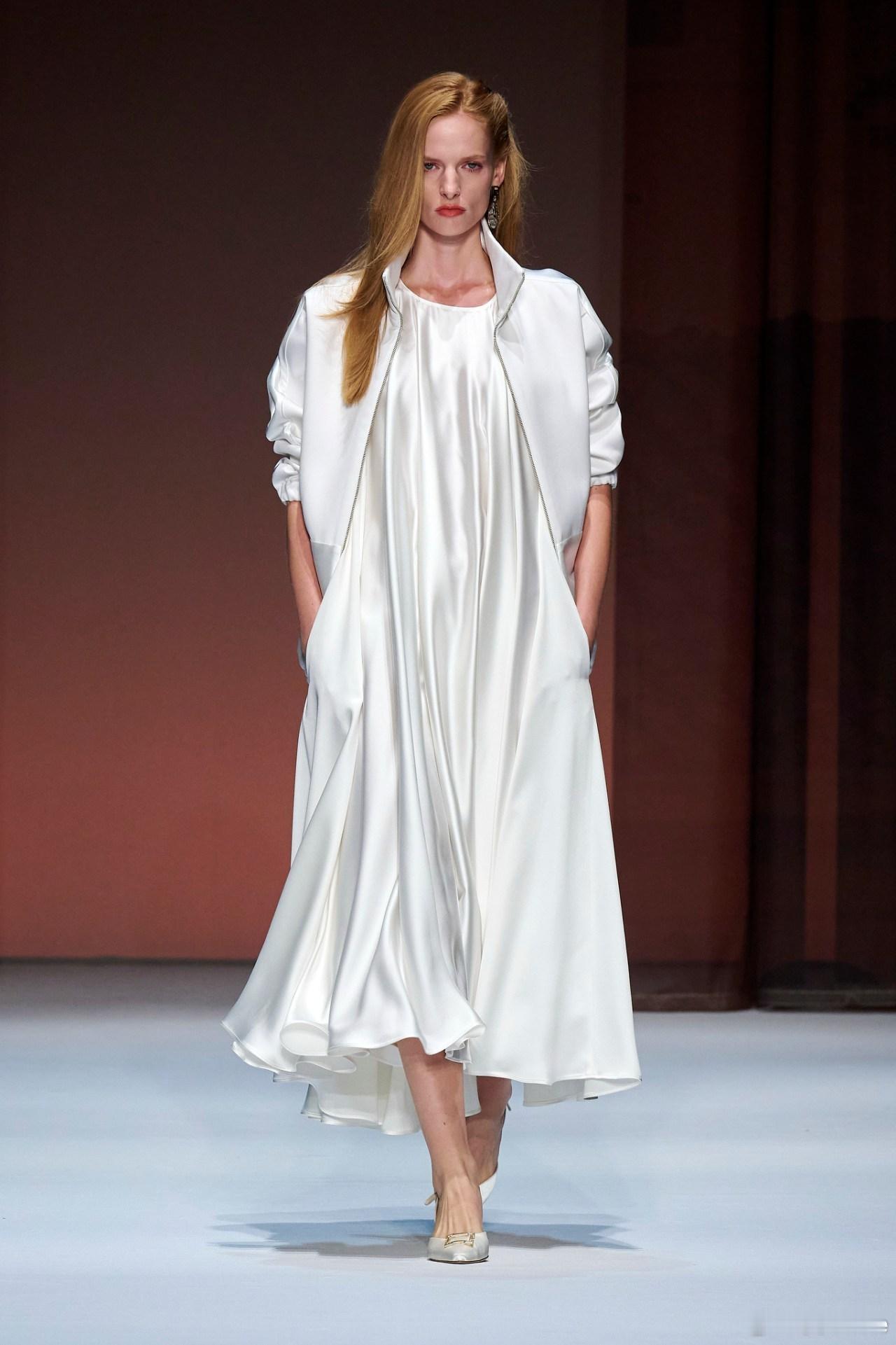 runwaymfw2027春夏时装周LauraBiagiottiSprin