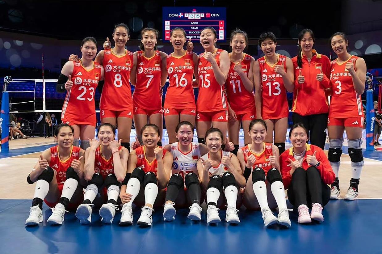 随着中国女排3-2逆转多米尼加，世界女排联赛最新积分榜如下第一名，意大利女排