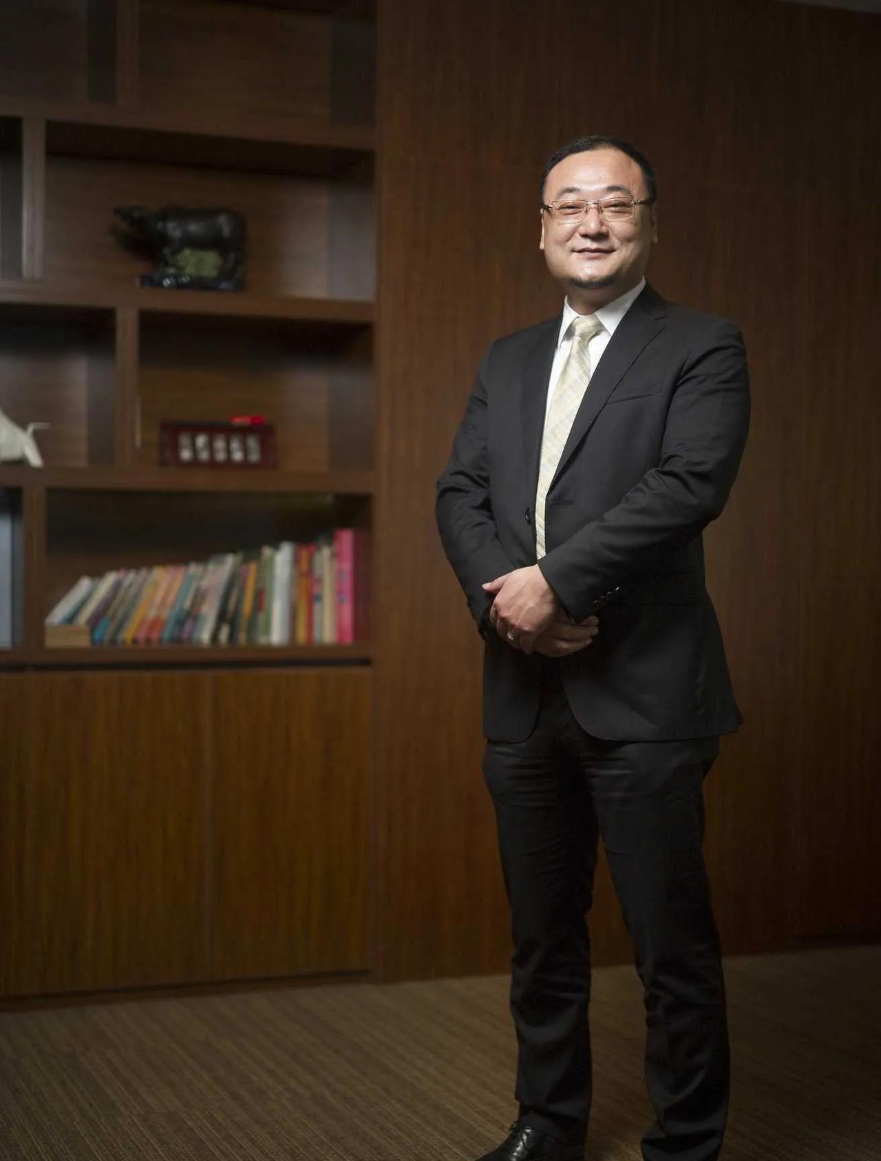 天呐，又一个坠楼身亡的。知名整装品牌靓家居创始人曾总采取极端方式结束生命。年仅