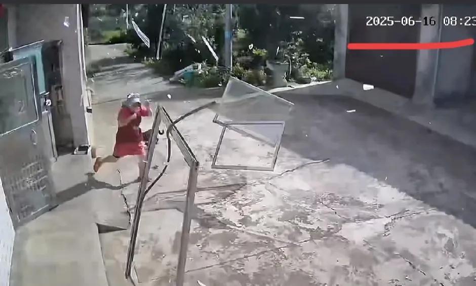不信谣不传谣，湖南烟花厂发生事故，有当地人澄清谣言——不是突然爆炸，有20多分钟