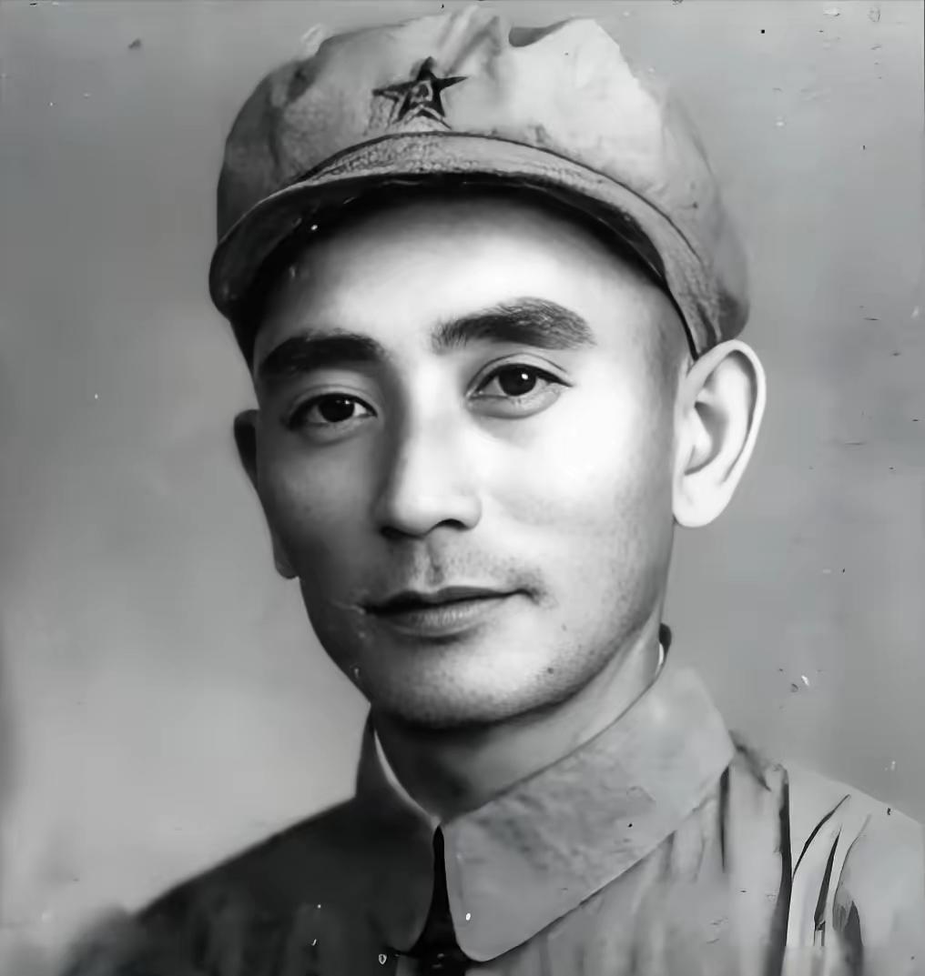 1964年春粟裕赴福州军区视察，偶遇当年二十八军军长朱绍清，他驻足久久凝视对方