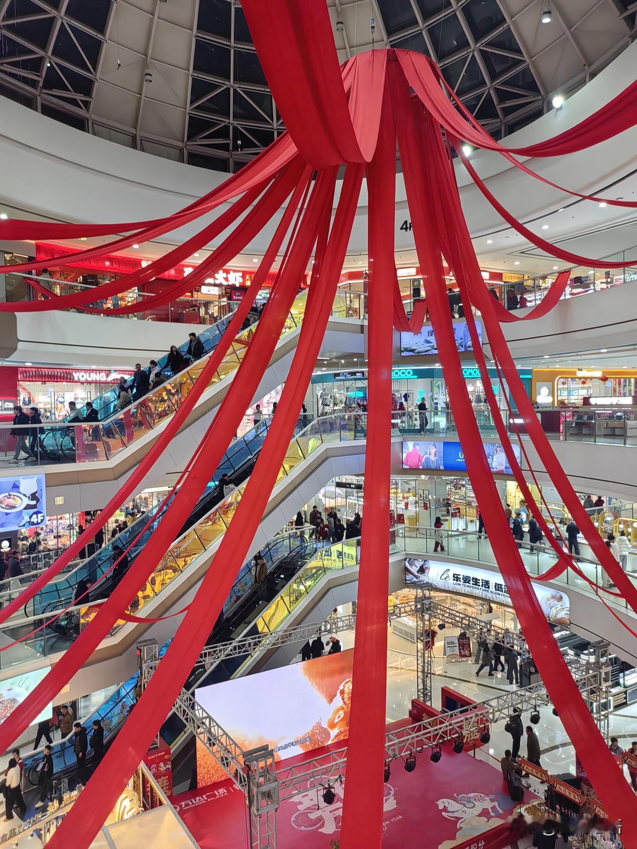 除夕夜，我儿子给儿媳发了个红包，没给我发，我心里可不舒服了。昨天是除夕夜，儿