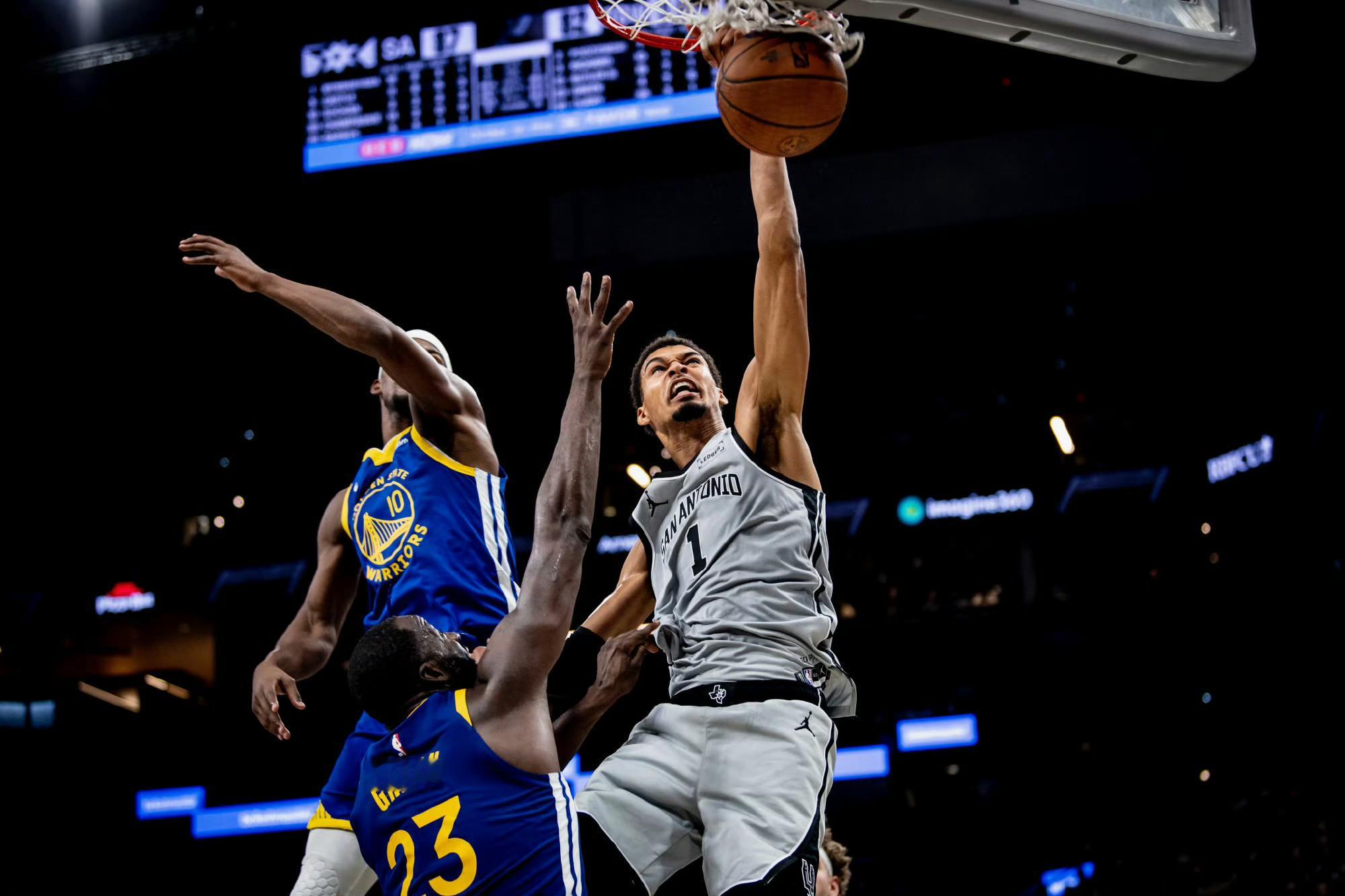 最后我真正想说的是，大家也不用过于焦虑从上一场观战的状态看，文班确实只是轻伤，而