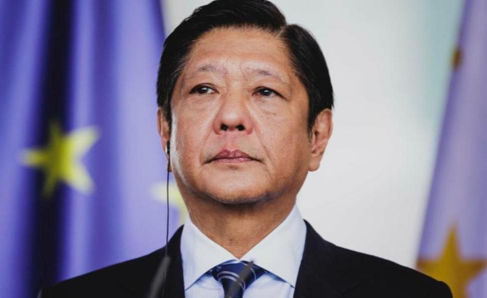 7月24日，美国海军第七舰队对外公布了一条消息：华盛顿号航母打击群穿过吕宋海峡，
