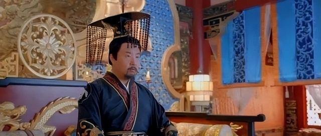 684年，唐朝宰相裴炎写下“青鹅”二字，武则天下令将其斩首，众大臣疑惑不解，武则