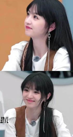 就很好奇她黑长直还不贴头皮？？？！​​​