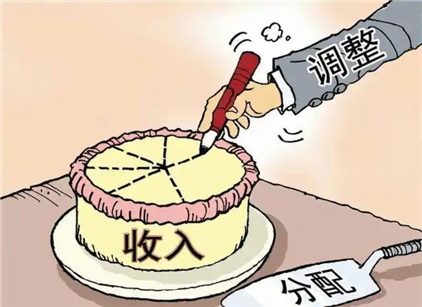 中国被“公知”攻击最多的民生领域，恰恰就是资本拼命想要渗透的领域：医疗、教育、司