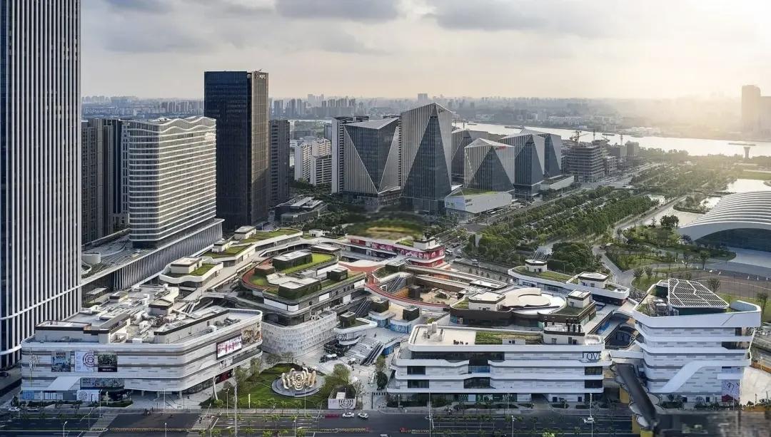 上海前滩的超级商业枢纽再升级！太古地产与陆家嘴集团联手打造的超甲级办公楼集群“前