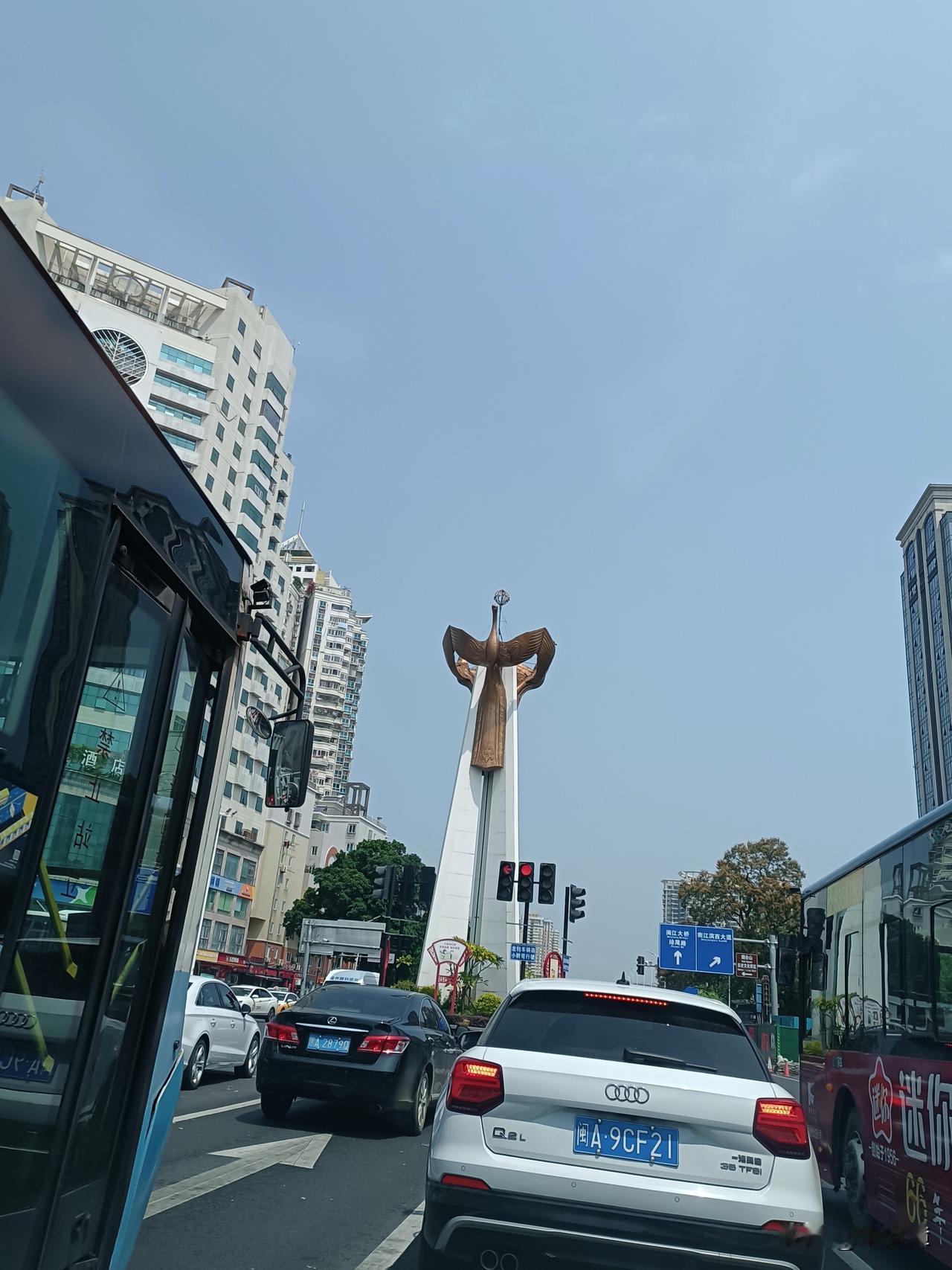 饭后钟的主人公错位民间故事：吕蒙正寄食寺庙，僧人 “斋罢击钟” 使其受辱。真