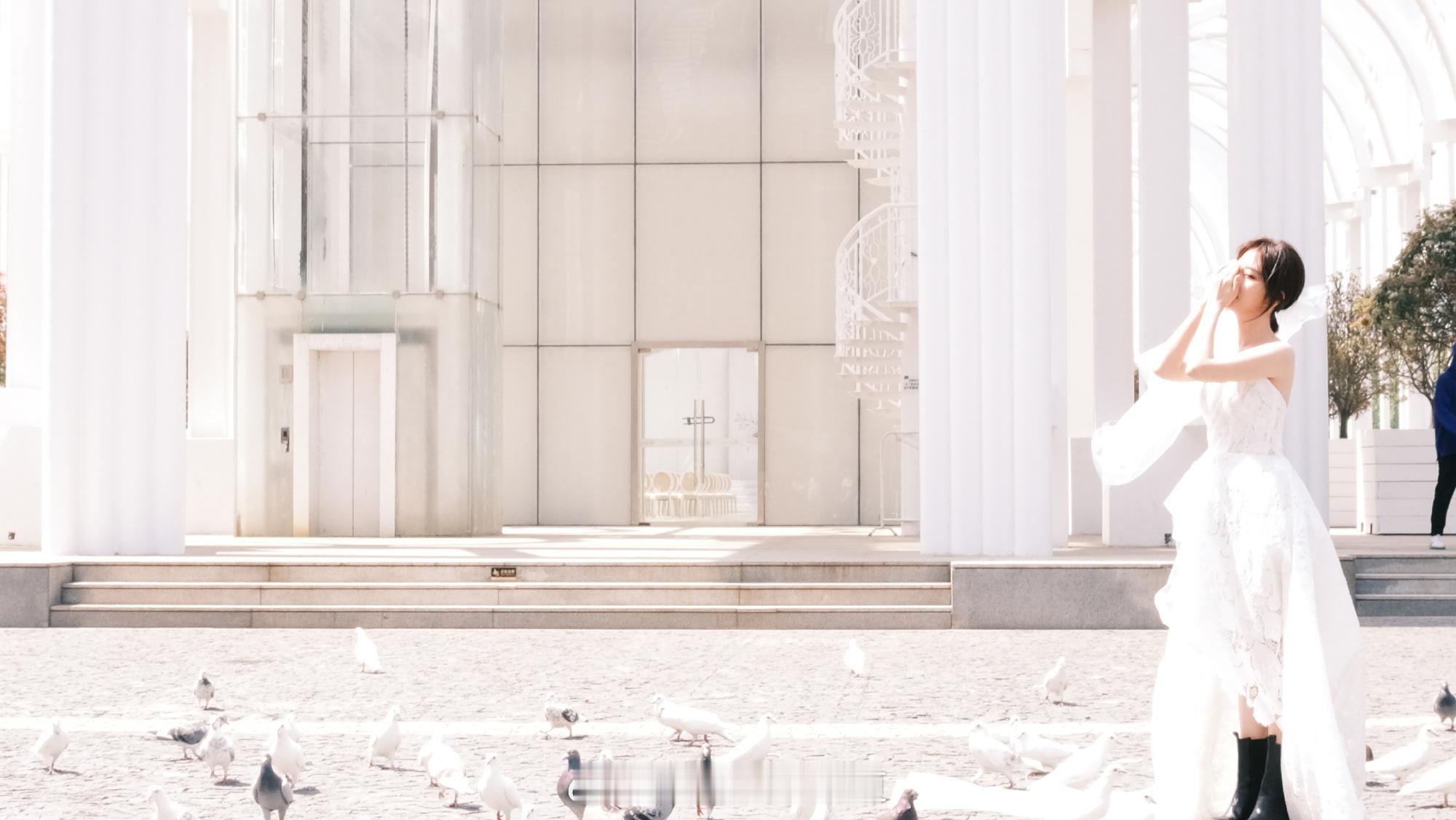 谭松韵甜美的婚纱​​​