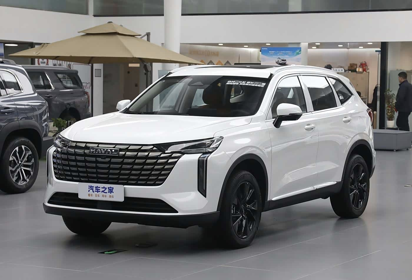 预算10万左右、家用务实、要大空间高性价比→哈弗H6很值得买；追求强动力、顶