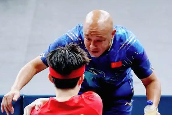 国庆-中秋长假难得清闲，央视直播王楚钦的比赛，3：0横扫安宰贤看得爽。大家都