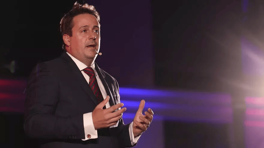 反对派领导人: 如果弗里克真的满意拉波尔塔, 那早就续约了