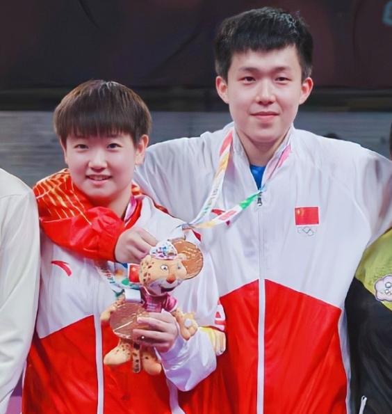 莎头最终落选香港总决赛，球迷表示：不买票了，在家看直播！当然他们说的是气