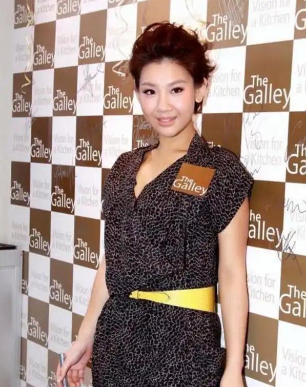 郑欣宜35岁继承6000万后：产女，恋爱，终于活成自己的光！消失一年的郑欣宜