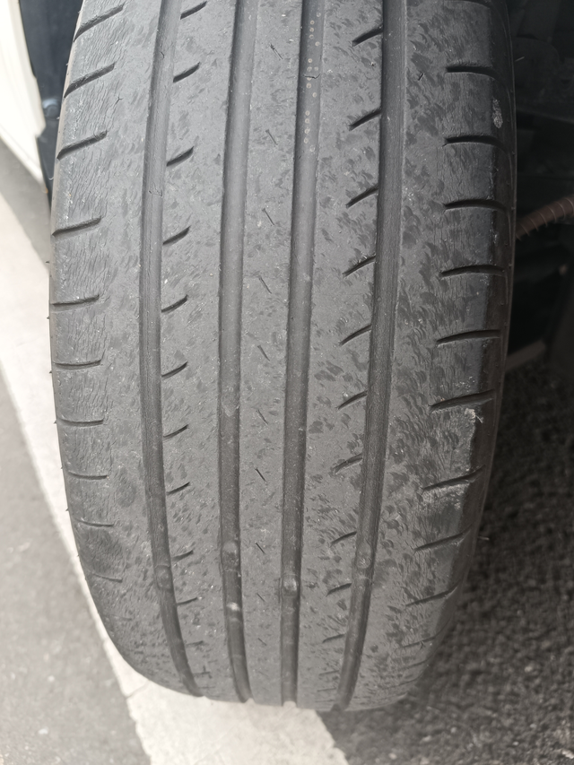 轮胎更换周期4年四万八千公里回家800多公里长途需要换吗