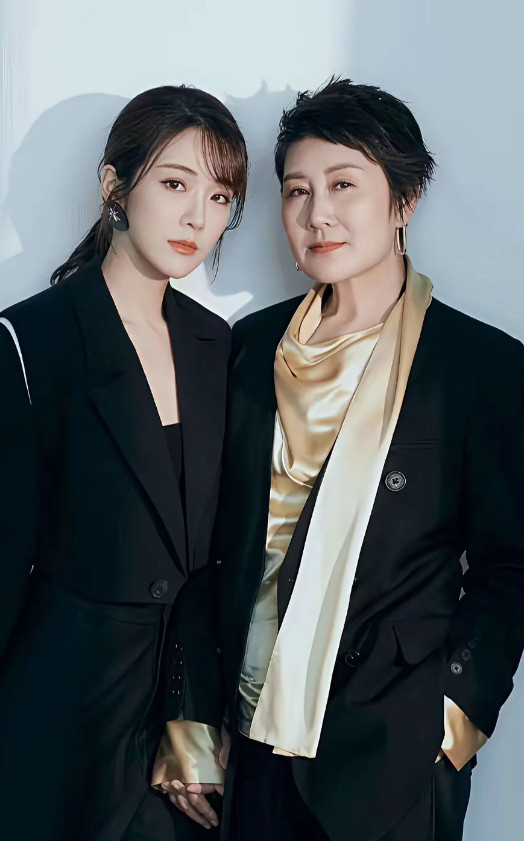 老话说，慈母多败儿，看完了节目，张凯丽都把自己的女儿惯成什么样了啊！最近