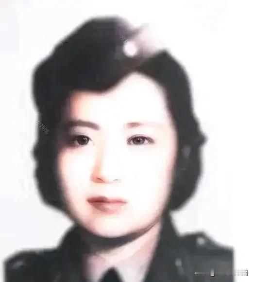 1951年，在滕县保卫战中与日寇血战壮烈牺牲的抗日爱国名将王铭章的二夫人叶亚华在