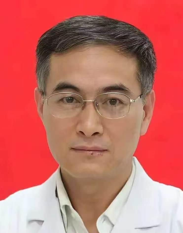 医生王福建到底有多可恨！农民工工地被绞断四根手指，全家砸锅卖铁凑了14万救命钱做