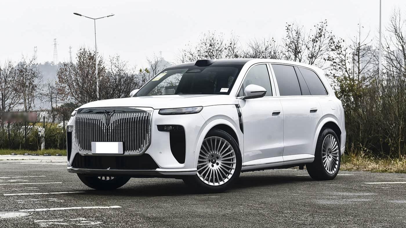 岚图泰山SUV对标库里南！38万起售，搭载三腔空气悬架