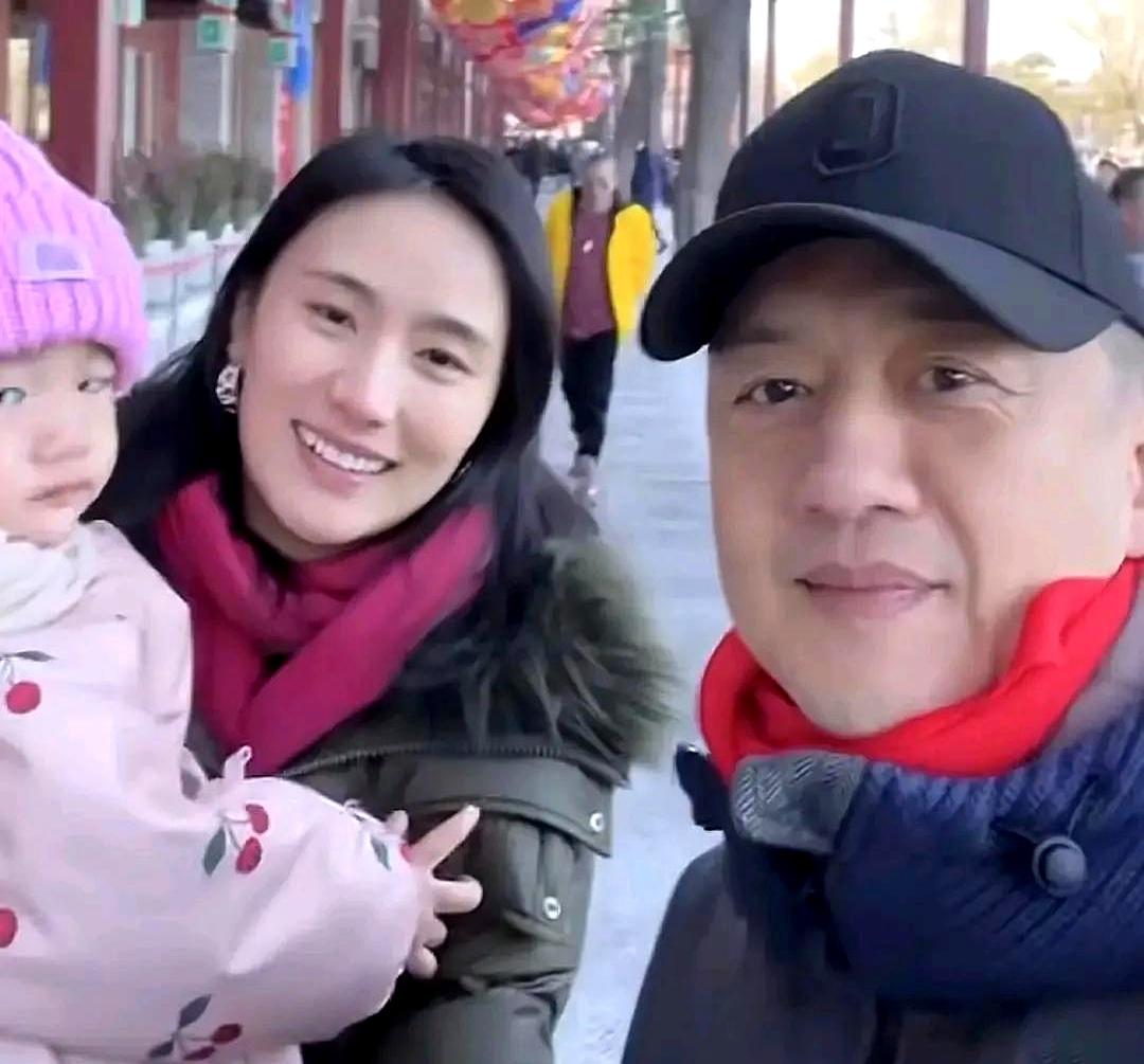 李亚鹏刚办完离婚，网友第一反应：他第一件事是帮老婆甩债！5000万压顶，