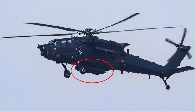 国产首款重型武装直升机直-21再传好消息！高清试飞照清晰展露机身细节，八一军徽涂