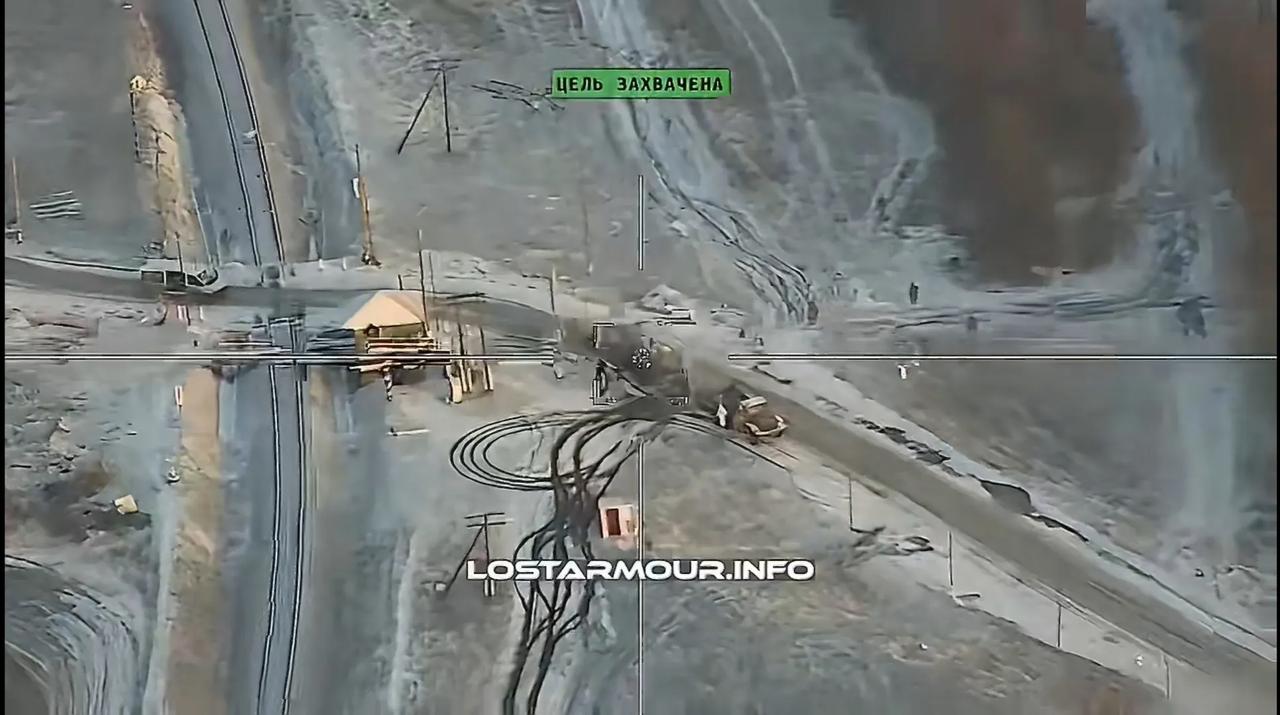 乌克兰第聂伯罗彼得罗夫斯克州一个铁路道口（地理坐标：47.9434062，36.