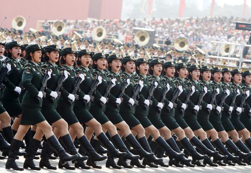 为啥全球不大规模招募女兵？精准答案只有一个，就是即便九成男人都死在战场上，剩下那