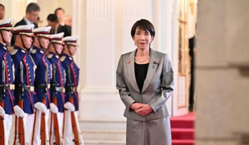 高市早苗别笑的太早，日本的大祸即将临头…2025年12月18日，东京那场所谓