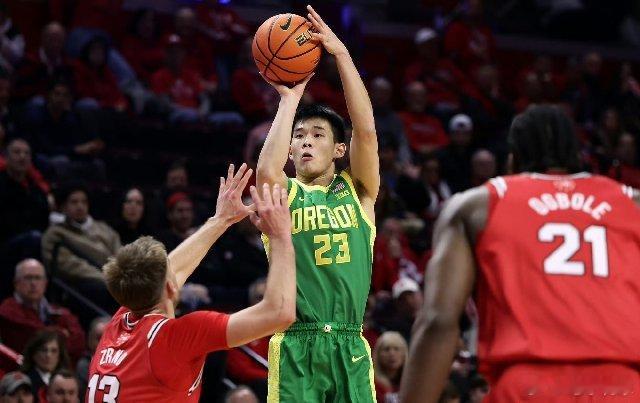 林葳NCAA得分创生涯新高林葳NCAA绝平三分全场比赛结束俄勒冈大学85-88