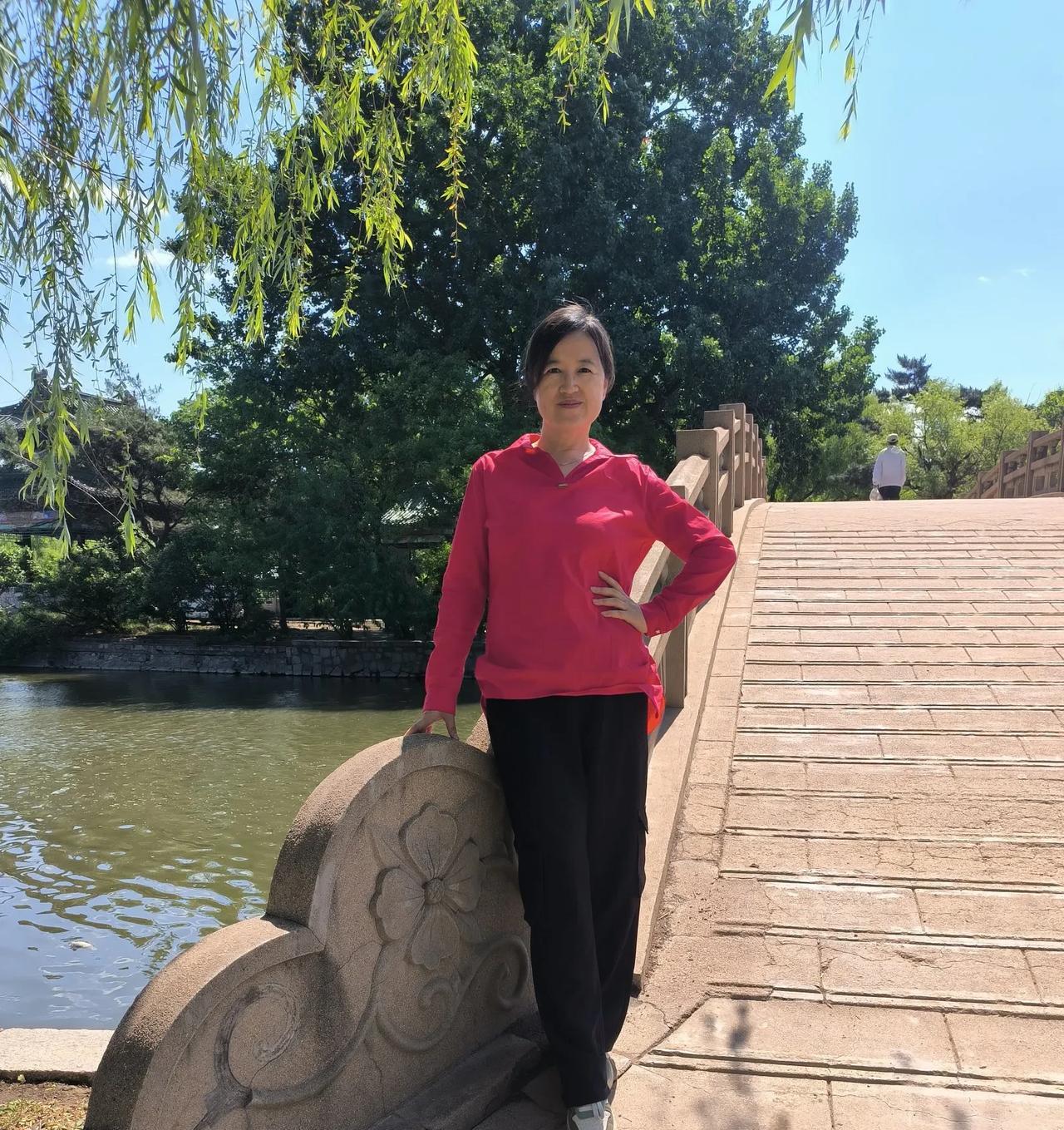“就你这身材还匀称，不自量力[捂脸哭]”73年出生，23年退休，退休金272