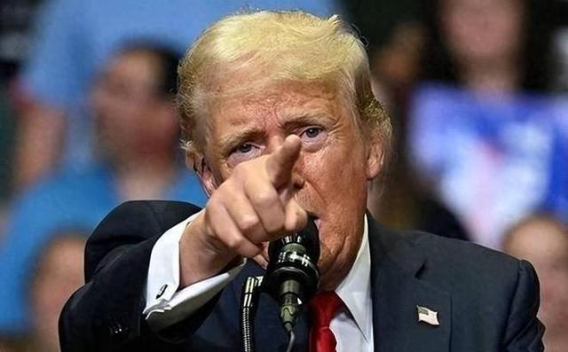 美联社曝出猛料：中国直接拒了美国"停止购买俄罗斯石油"的要求。连犹豫都没犹豫，干