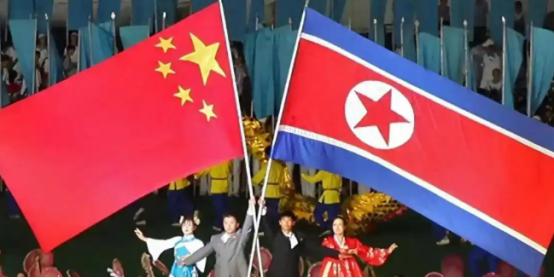以前一直没想明白，中国都和一百多个国家建交了，为什么偏偏只有朝鲜被定成独一档的“