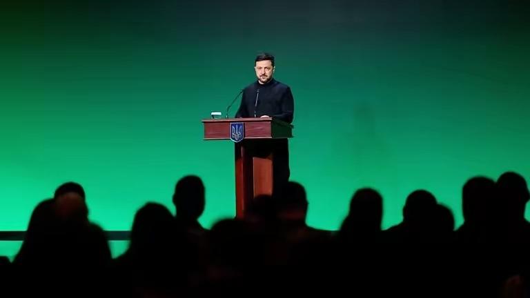 泽连斯基誓言打光所有俄军，他已经给乌军下命令，接下来一个月要歼灭5万名俄罗斯士兵