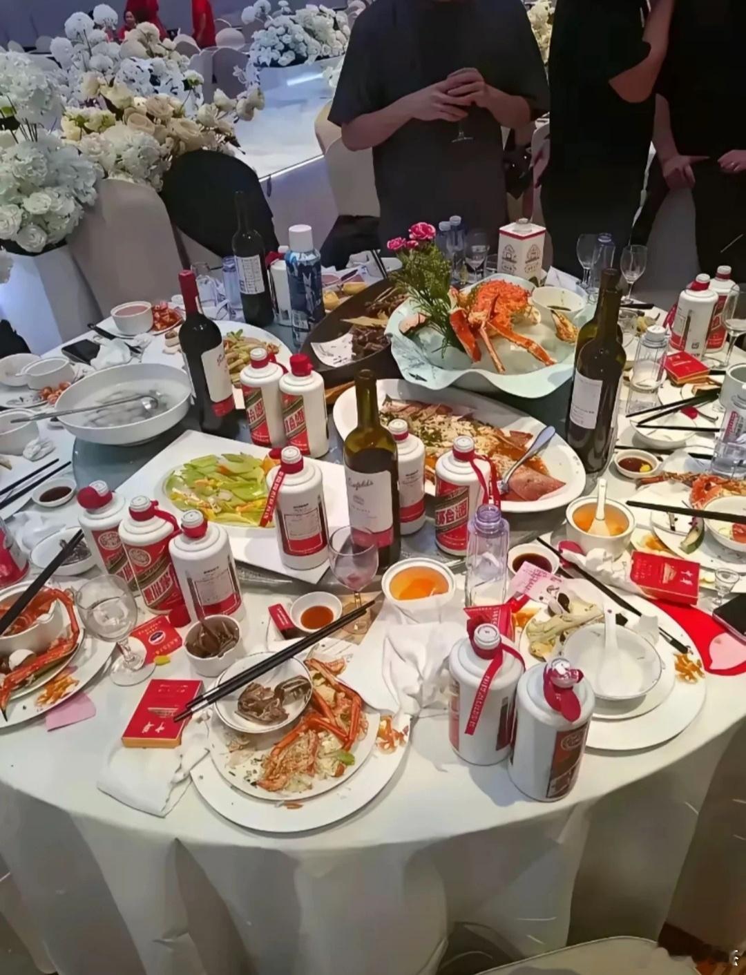 这一桌酒席要送多少礼金？​​​
