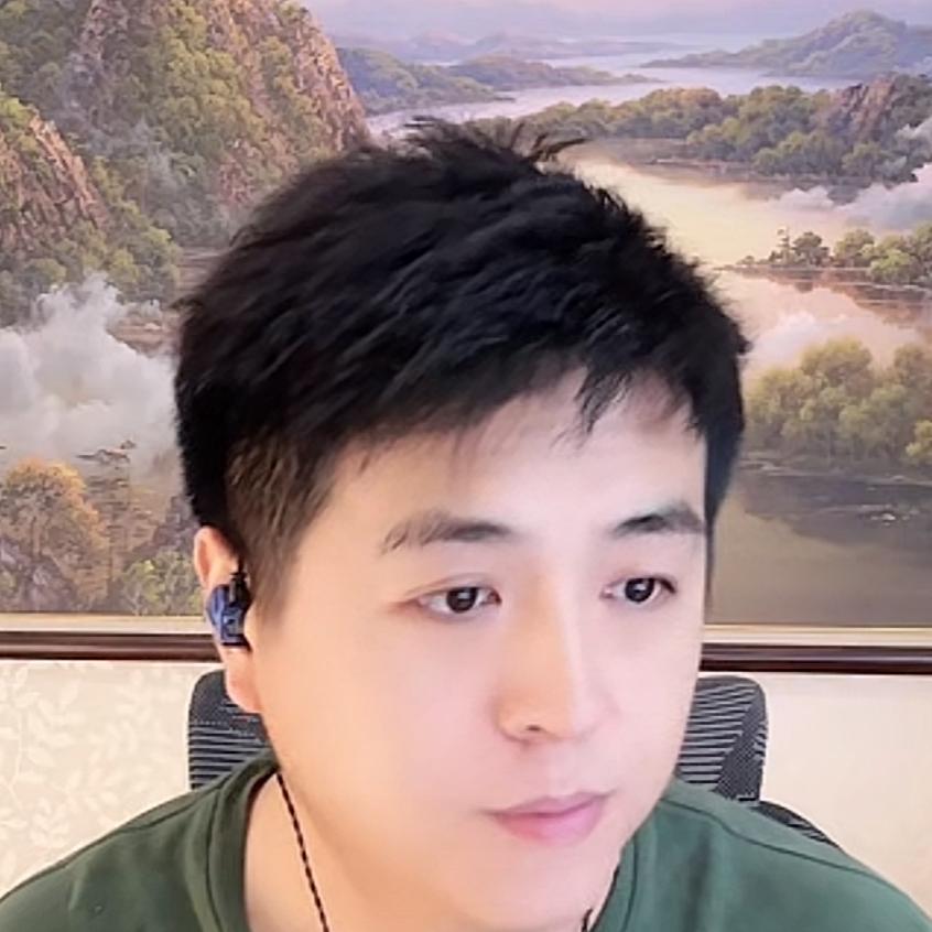 伦巴说，我亲自帮忙大舅卖货，第一次直播赚了八十几万，第二次直播赚一百多万，大概