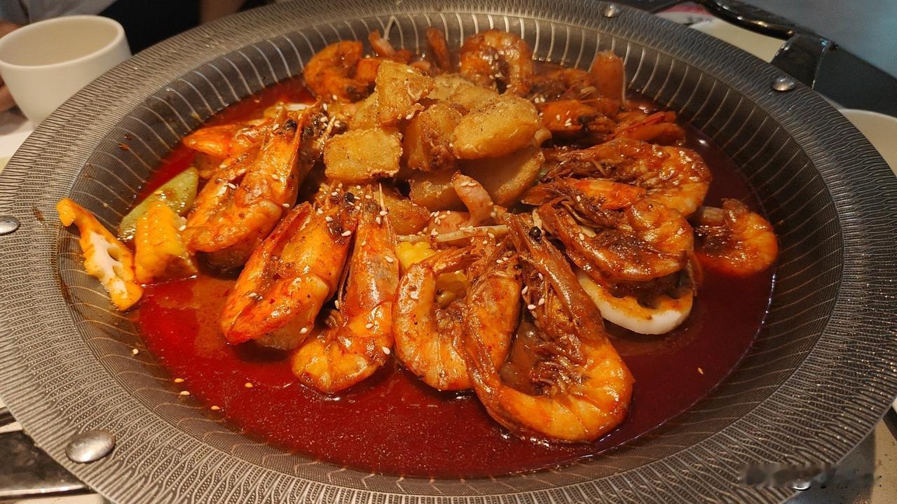 山西运城临猗县的杨某燕43岁，靠“画大饼”骗走170万！想赚快钱的可要注意了。