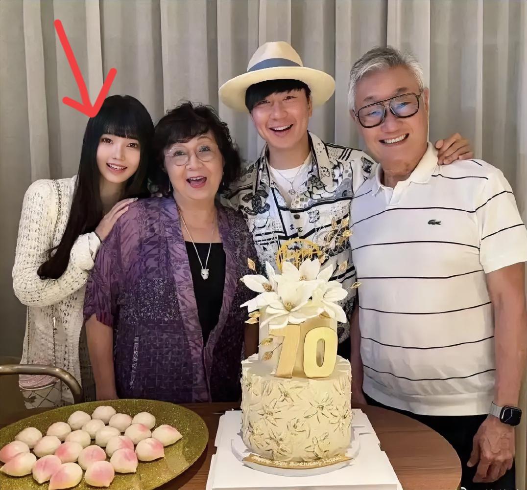 这下林俊杰的心肝七七要犯愁了！刚官宣恋情才1天，结果林俊杰原定的长沙演唱会