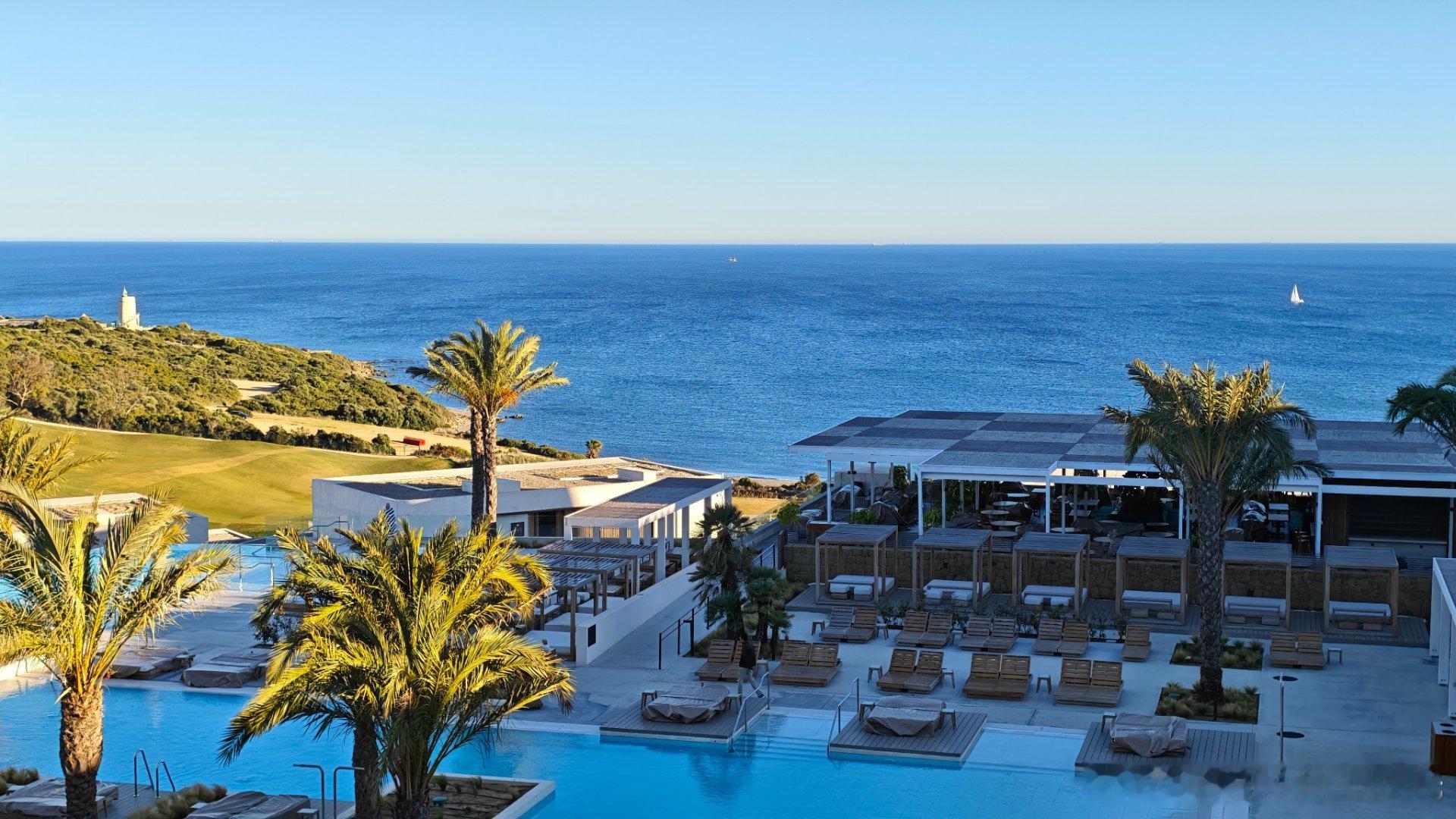 摄影大师说地平线在上，在下都可以，就是不能在中间，我怎么觉得只要风景足够美，在哪