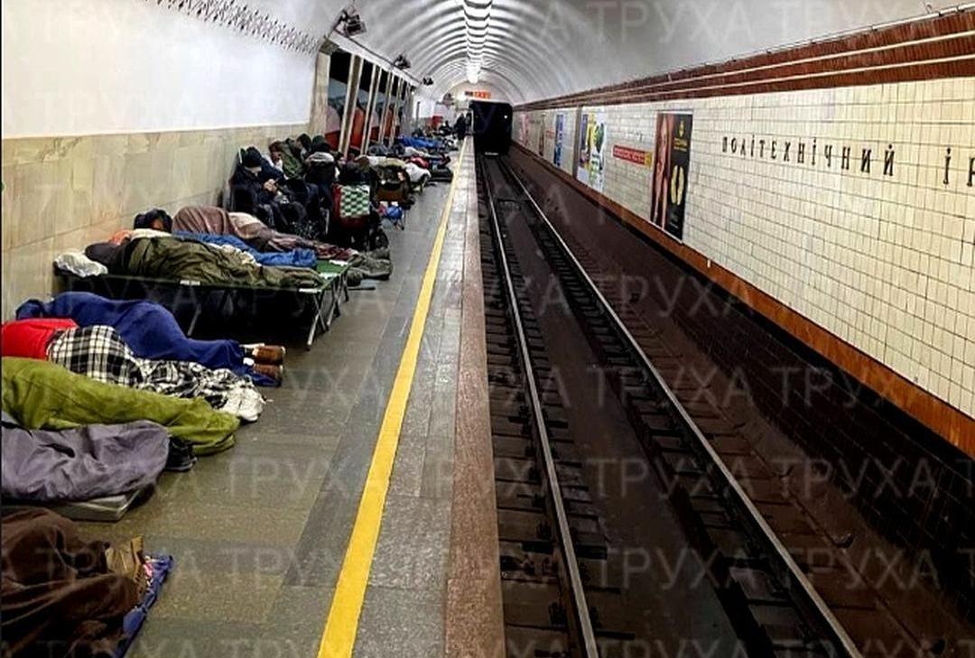 6日凌晨，俄军对乌克兰全国范围内的能源系统、军事工业、交通枢纽和军事基地展开了新