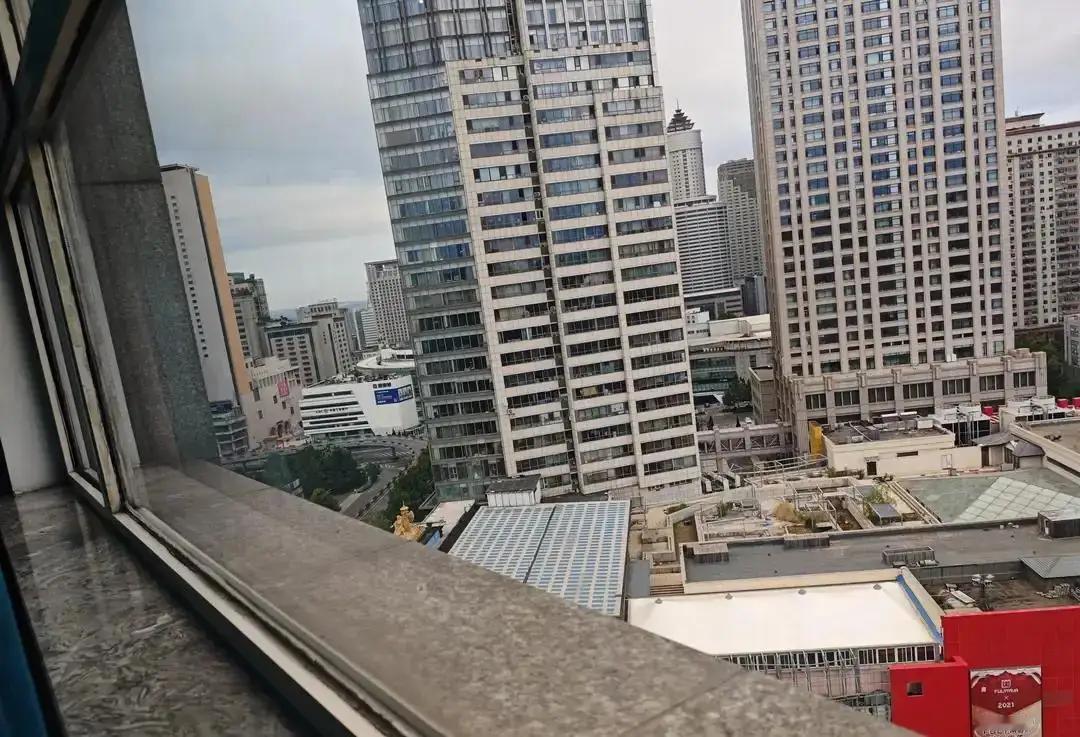 沈阳为何悄悄成了最潮的东北城市提起东北，很多人印象里是豪爽朴实、烟火气浓。但老