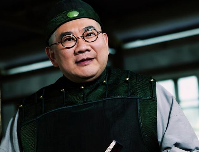 道光年，一富商之子因案被判“斩立决”，无法翻案。可他是独生子，还未成亲。这样一来